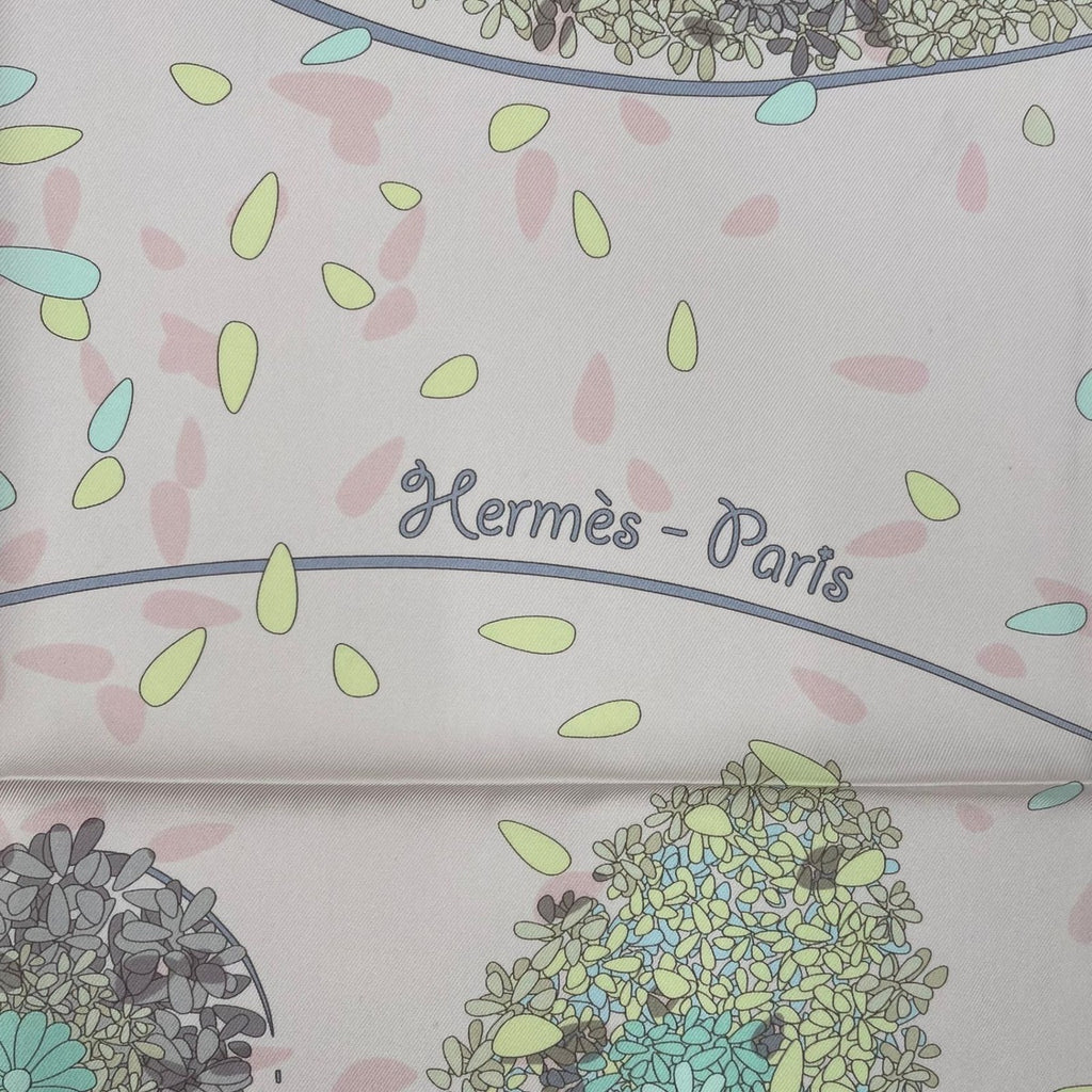 Hermes Scarf Carre 90 100% Silk Offrandes Dun Jour Flower Offering Pink Box — view 8