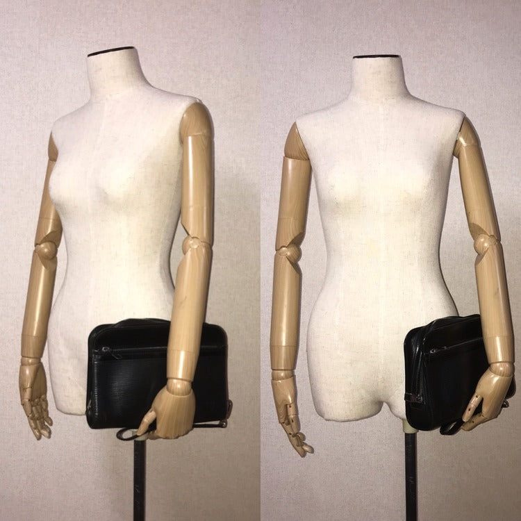 Louis Vuitton Epi Hoche Clutch Price Negotiation Welcome — view 9