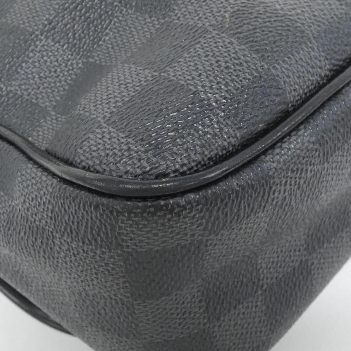Louis Vuitton Damier Graphite Daniel MM Shoulder Bag — view 3