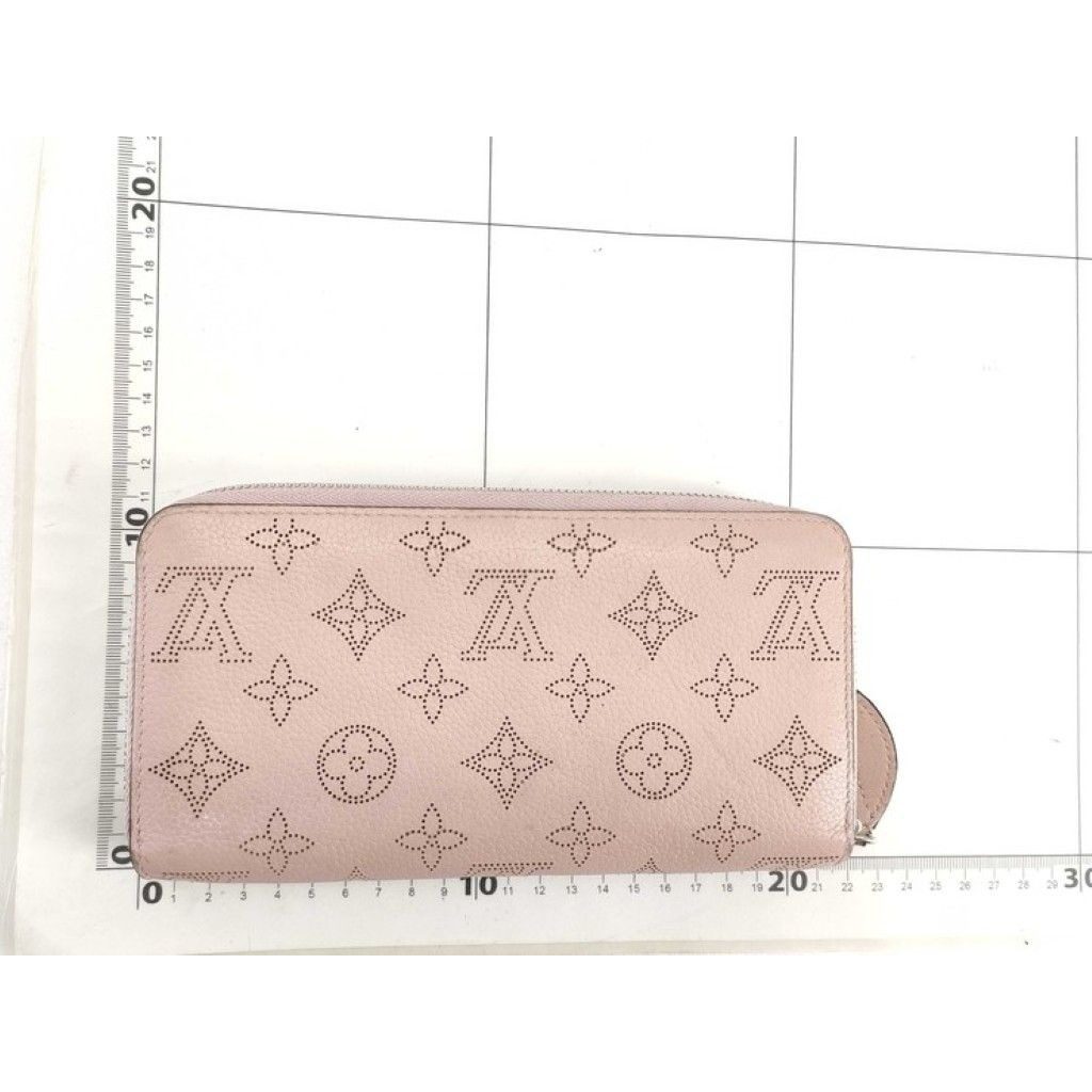 Louis Vuitton Wallet Zippy Jasmine Pink Mahina Zip Around Silver — view 2
