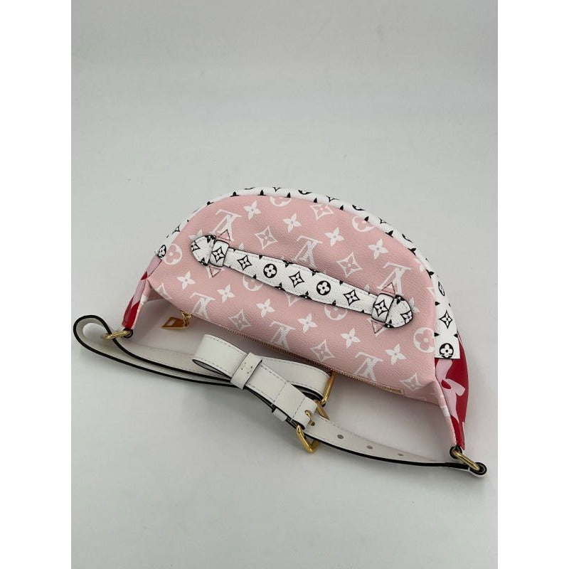 Louis Vuitton Body Bag Monogram Giant Bum Waist Pouch — view 8