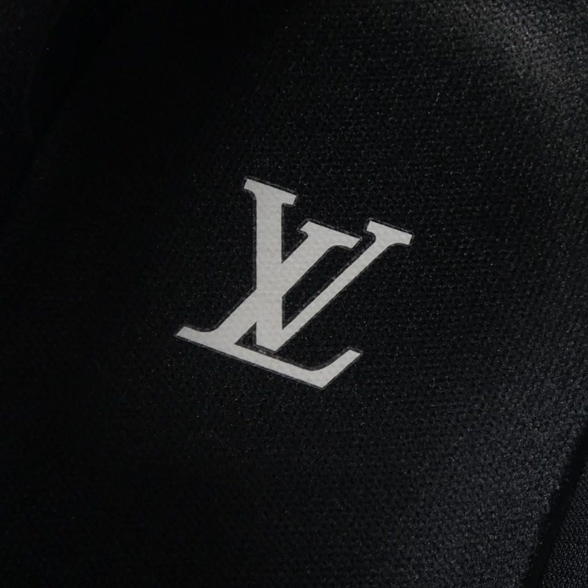 Louis Vuitton LV Classic Sneakers — view 6