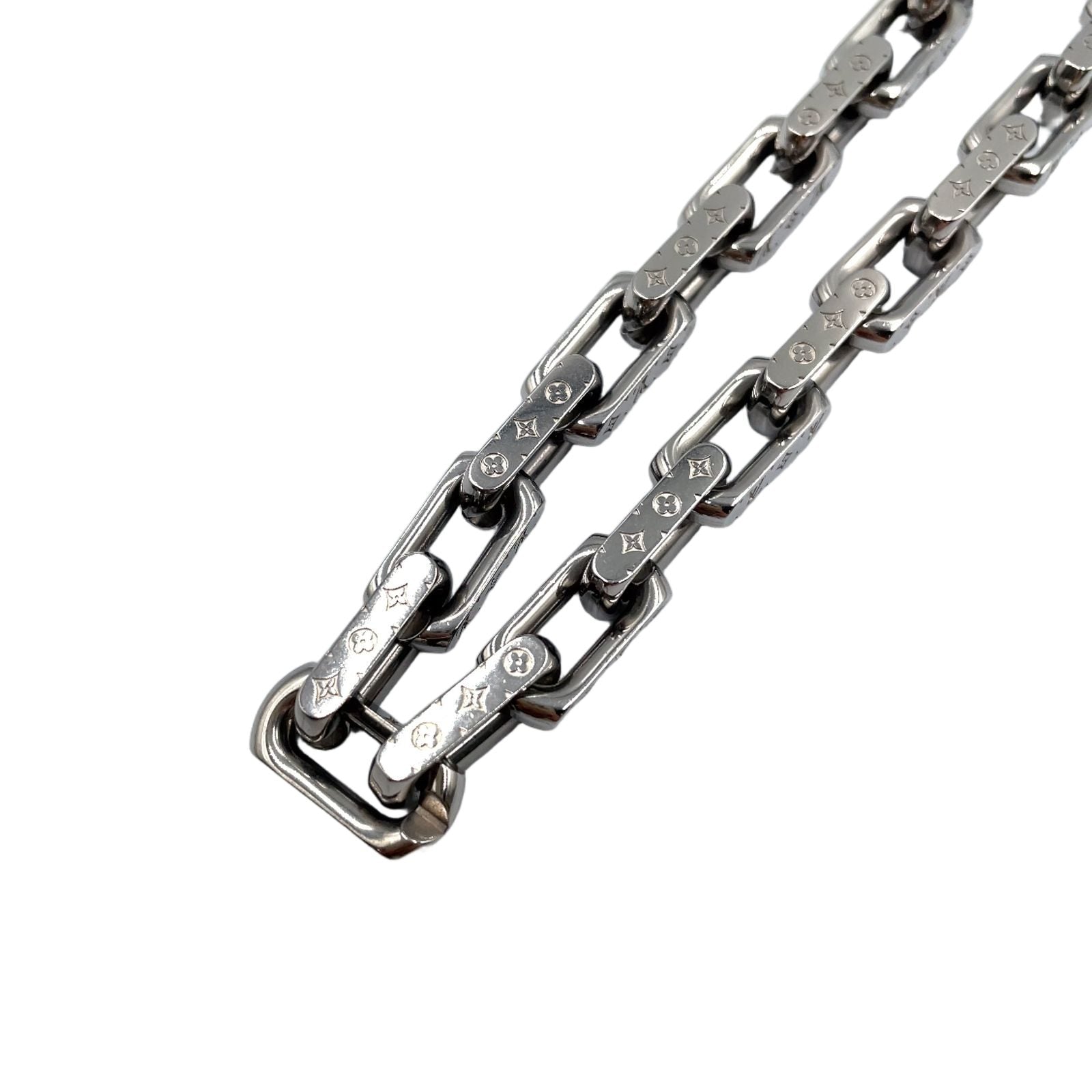 Louis Vuitton Collier Chain Monogram Metal Silver Necklace — view 2