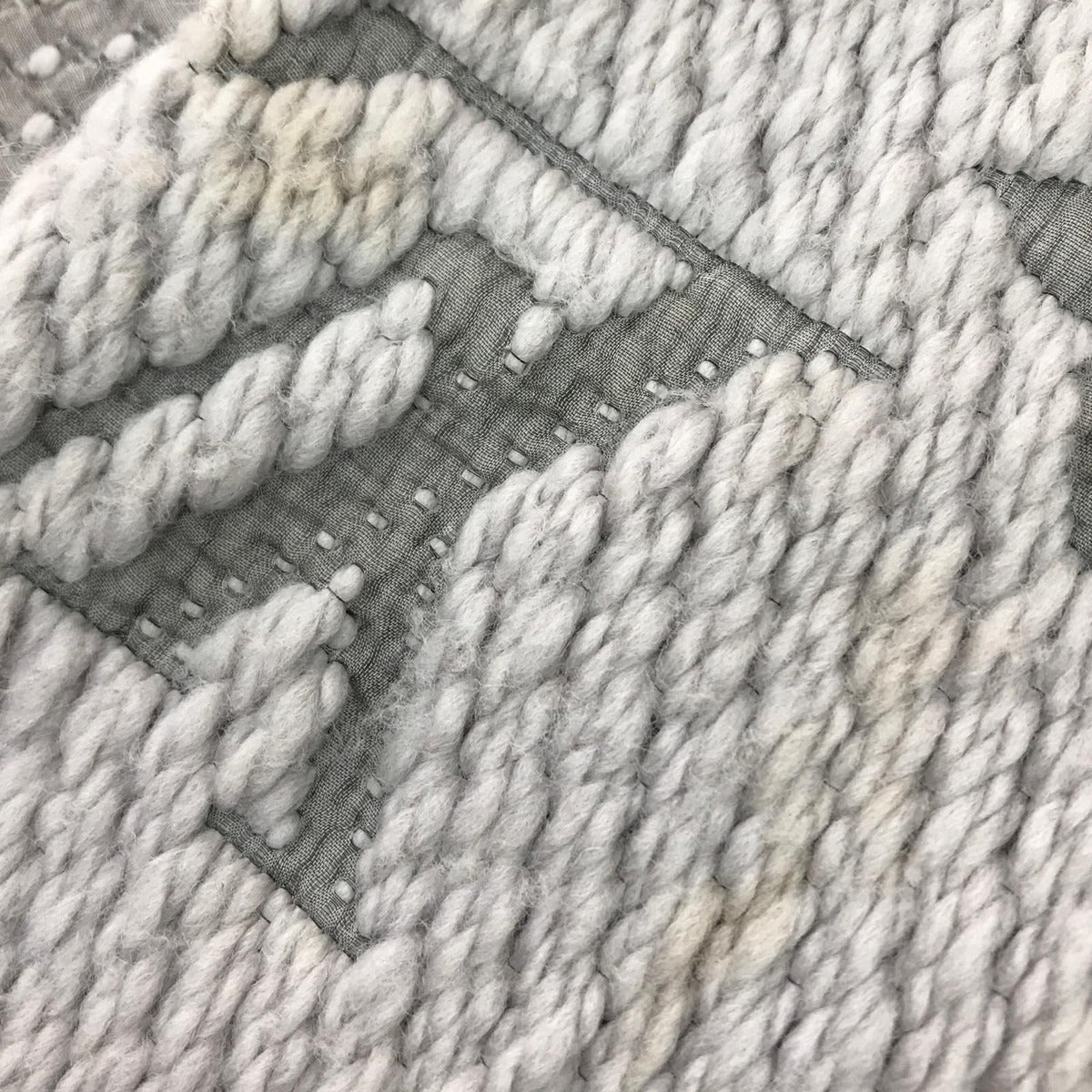 Louis Vuitton Scarf Beige — view 3