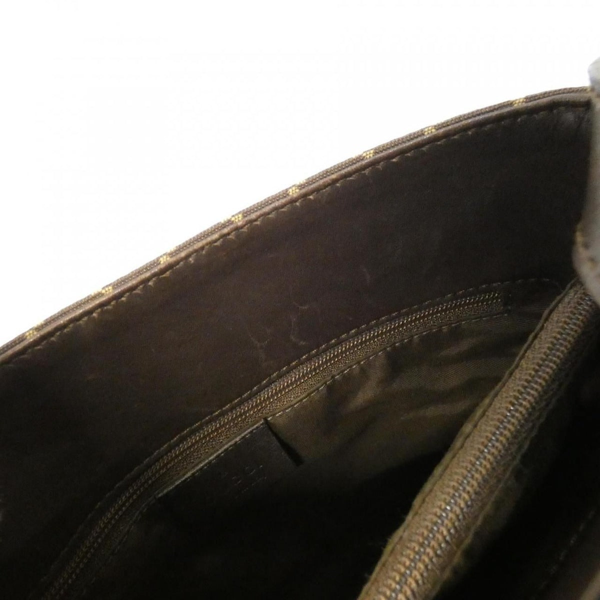 Gucci Vintage 001 Shoulder Bag — view 7