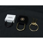 Chanel CC Logo la Collection Cadena Padlock Black White — view 2