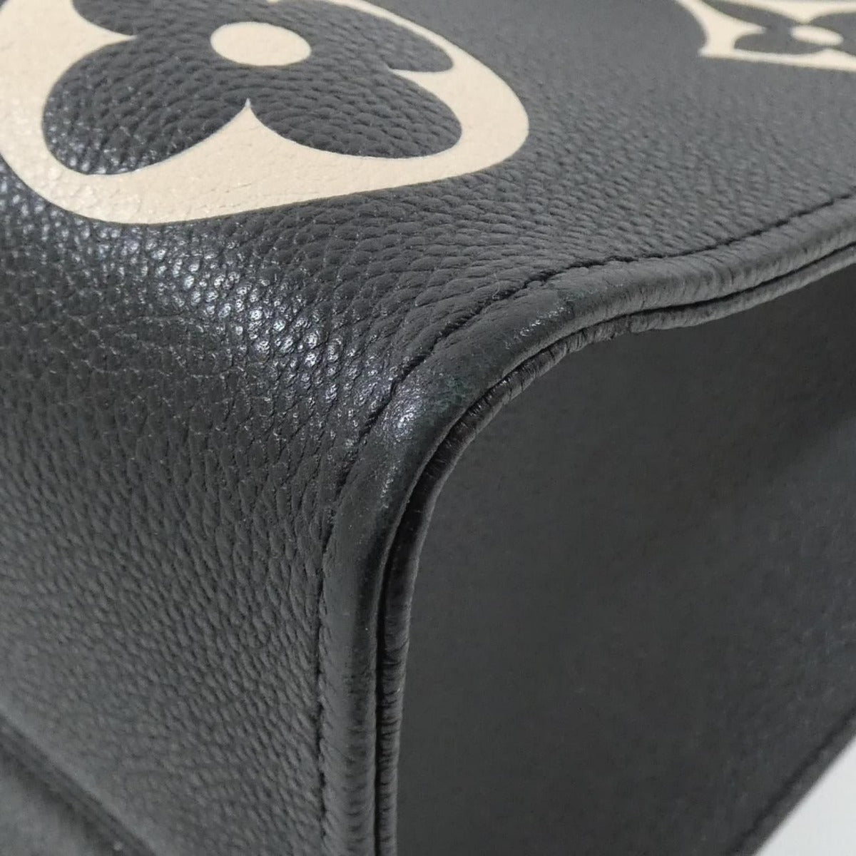 Louis Vuitton Bicolor Monogram Empreinte On The Go MM Bag — view 2