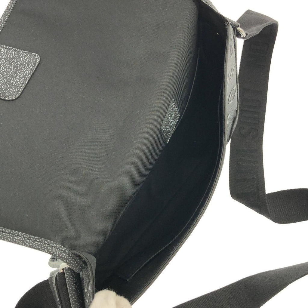 Louis Vuitton Arch Messenger Shoulder Bag Charcoal Mat — view 7