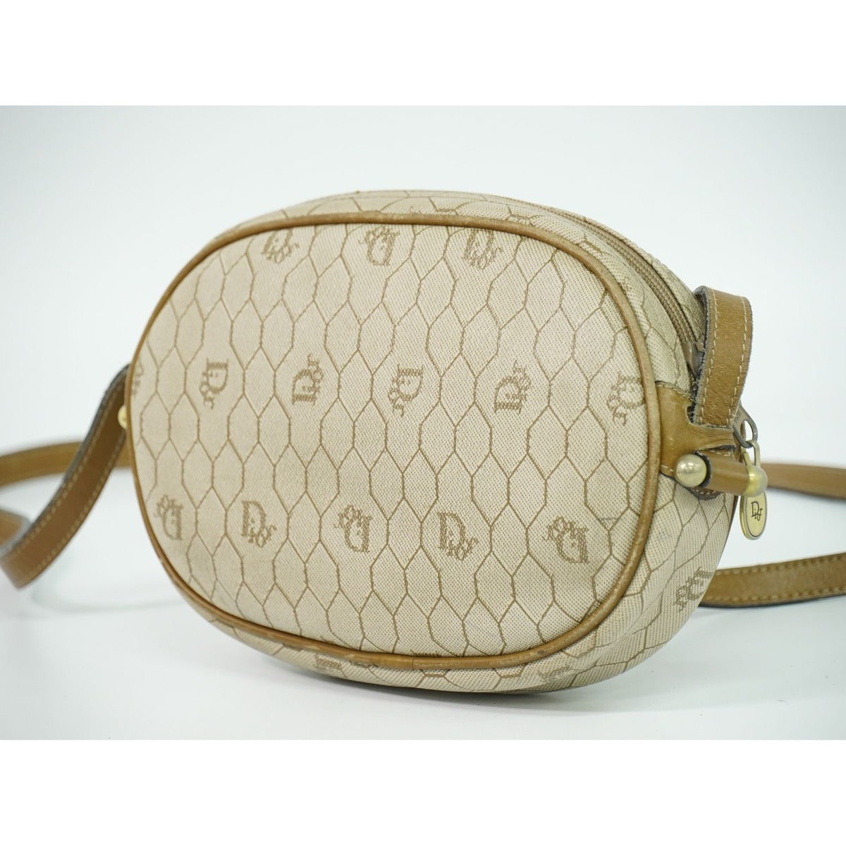 Dior Christian Honeycomb Pattern Shoulder Bag Pochette Beige — view 2
