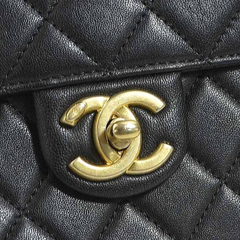 Chanel Crossbody Bag Quilted — view 8