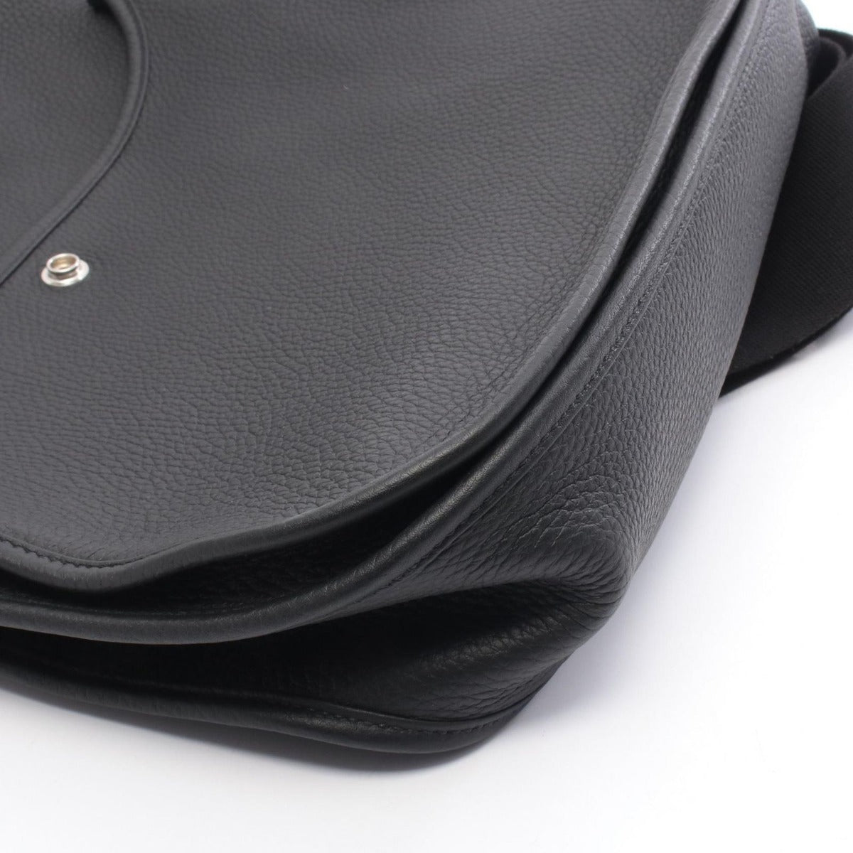 Hermes Shoulder Bag Evelyne 3 Trois GM Black Leather — view 6