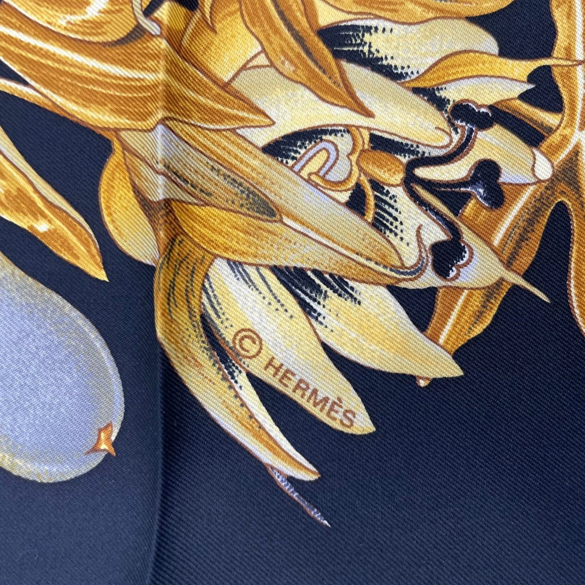 Hermes Scarf Silk Carre 90 Passiflores Passion Flower Black — view 8