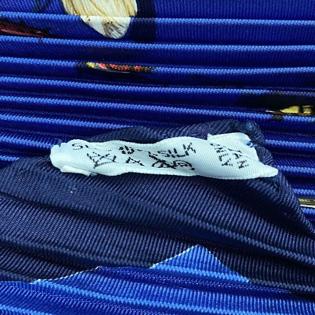 Hermes Pleated Scarf Silk Insect Pattern Navy — view 6