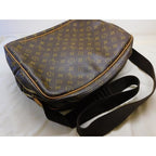 Louis Vuitton Shoulder Bag Reporter GM Monogram — view 2