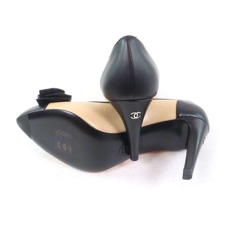Chanel 17 P Ribbon Design With Coco Mark Hardware Bicolor Leather Pumps — view 7