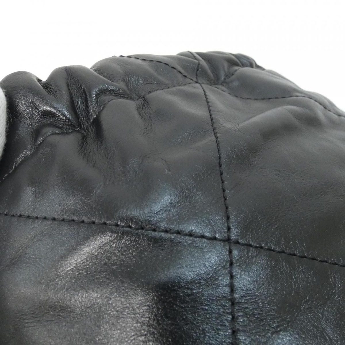 Chanel 22 Line Mini Bag — view 4