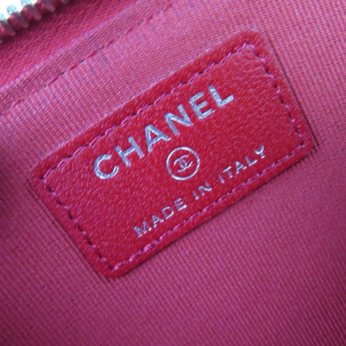 Chanel CC Logo Quilted Lambskin Fragment Case Coin Red Silver Handbag — view 8