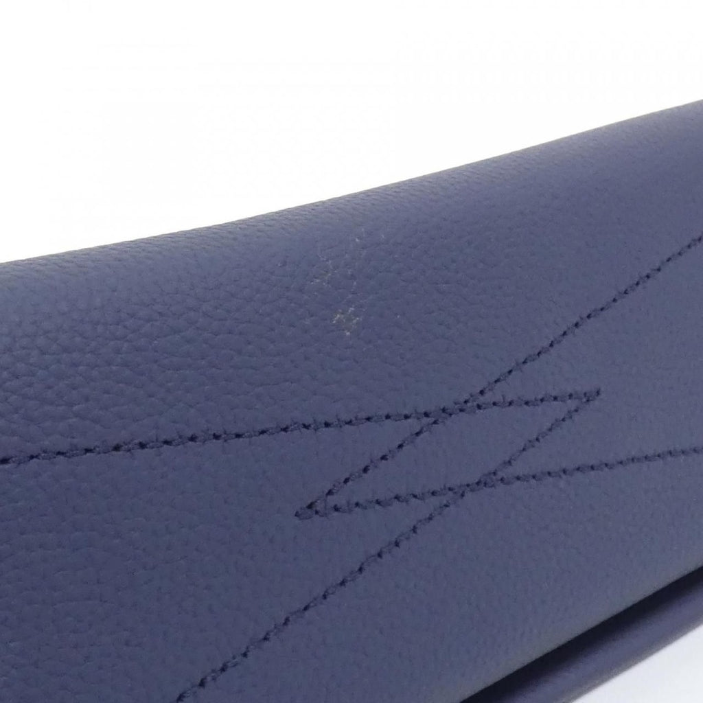 Louis Vuitton LV Aerogram Takeoff Shoulder Bag — view 4