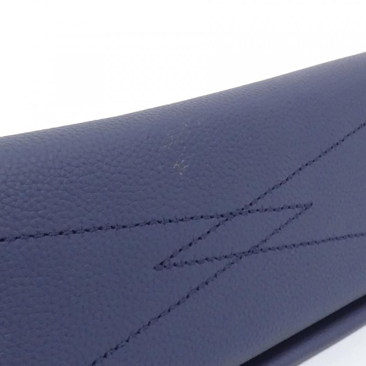 Louis Vuitton LV Aerogram Takeoff Shoulder Bag — view 4