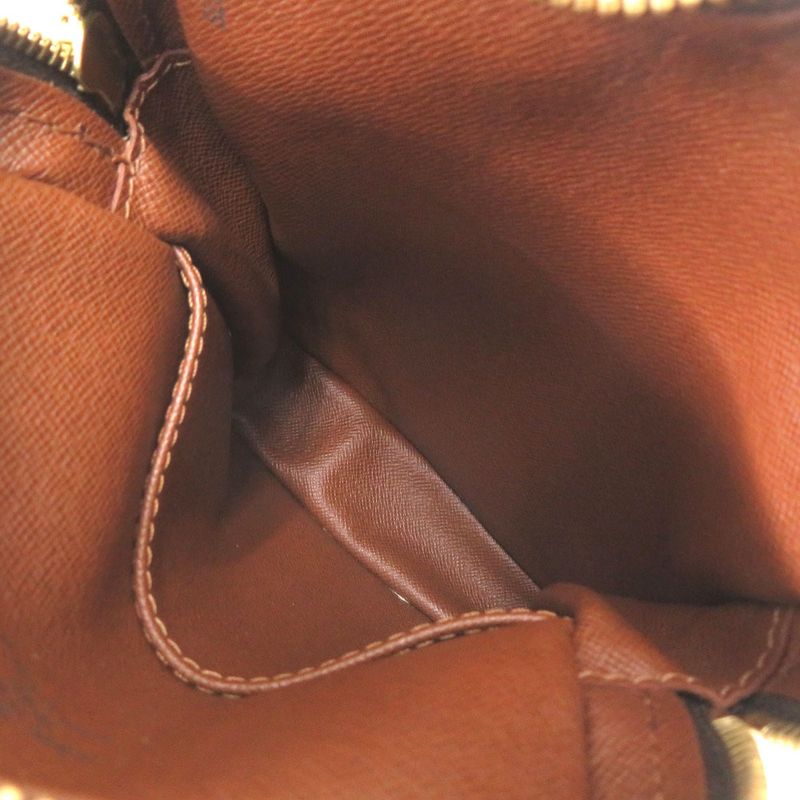 Louis Vuitton Danube Monogram Shoulder Bag 1076 — view 5