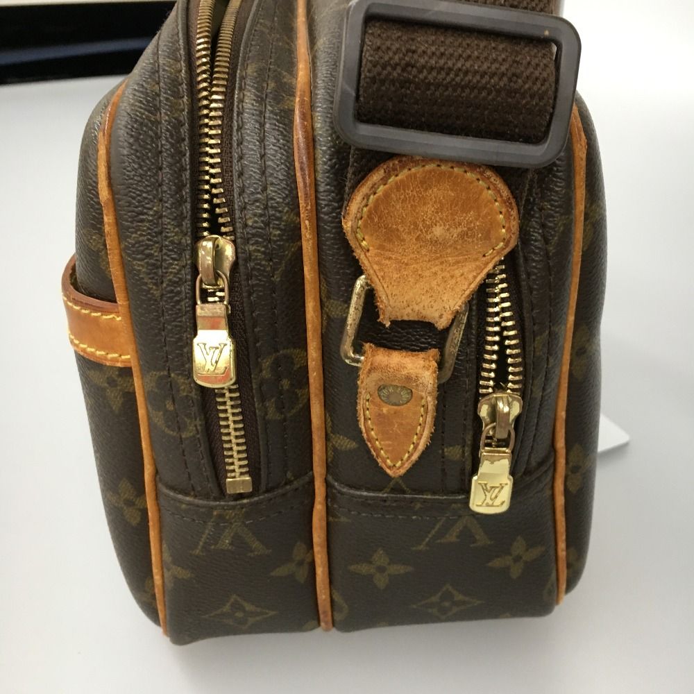 Louis Vuitton Shoulder Bag — view 3