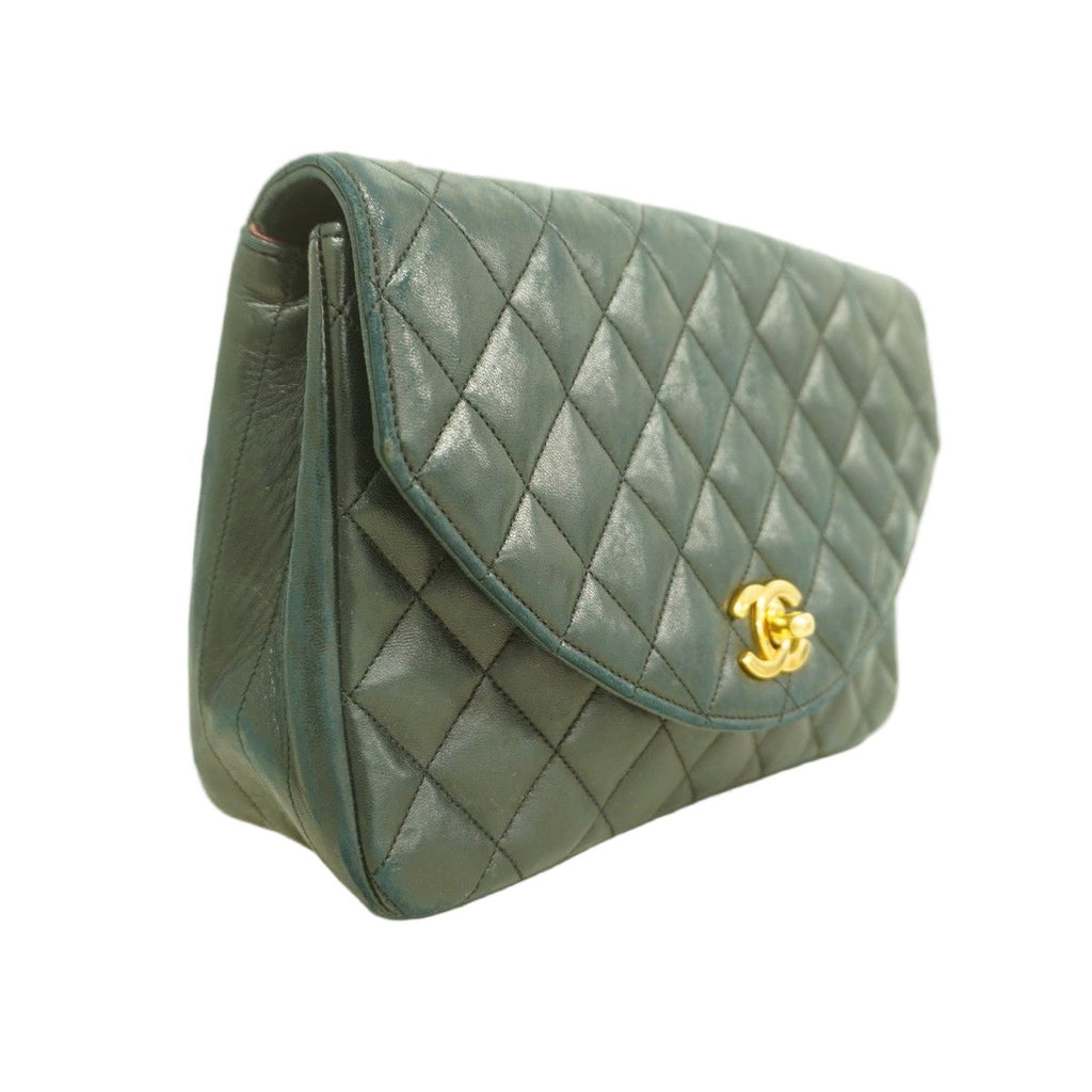 Chanel Shoulder Bag Quilted Lambskin Black Gold — view 2
