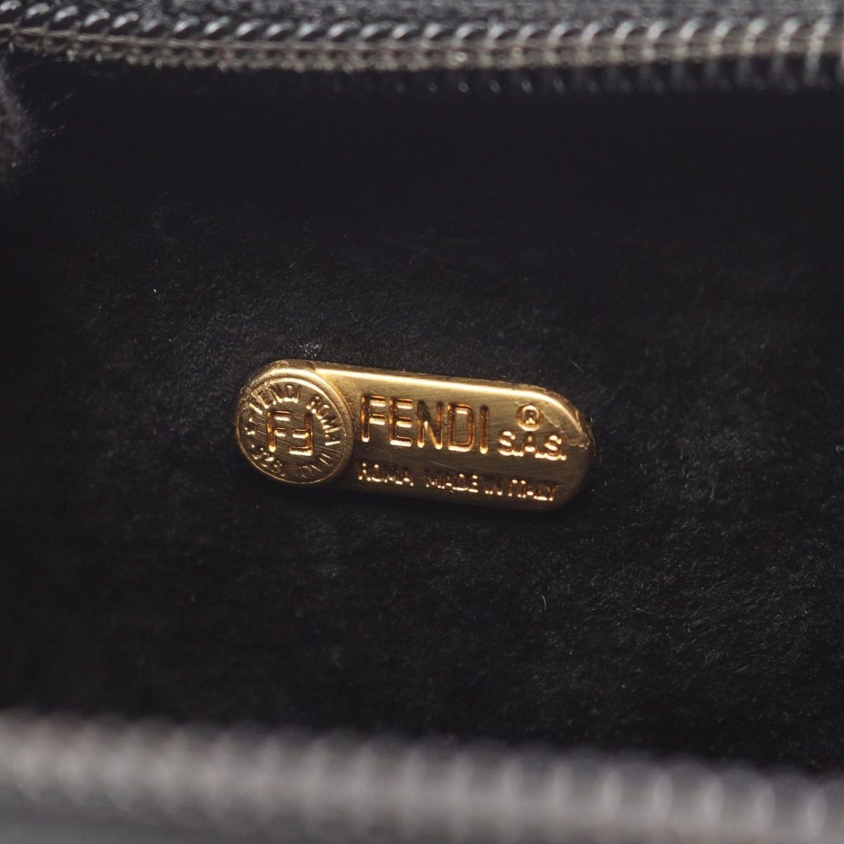 Fendi Handbag Black Leather 2-Way Shoulder — view 4