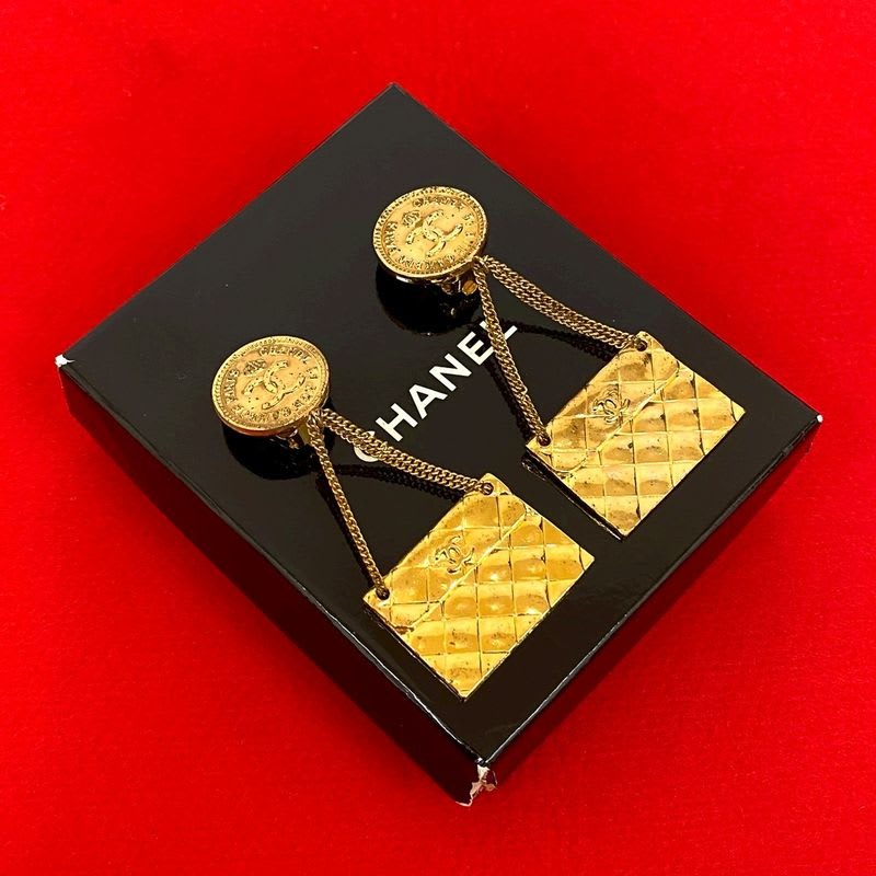 Chanel Vintage Coco Mark Quilted Motif GP Earrings Ear Cuff 26
