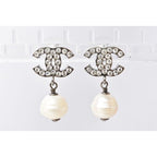 Chanel CC Motif Coco Mark Swing Pearl Silver White — view 3
