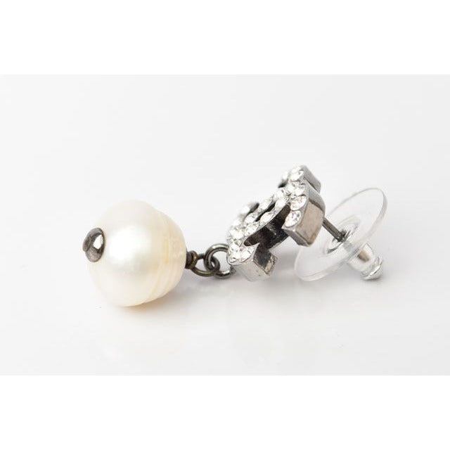 Chanel CC Motif Coco Mark Swing Pearl Silver White — view 5
