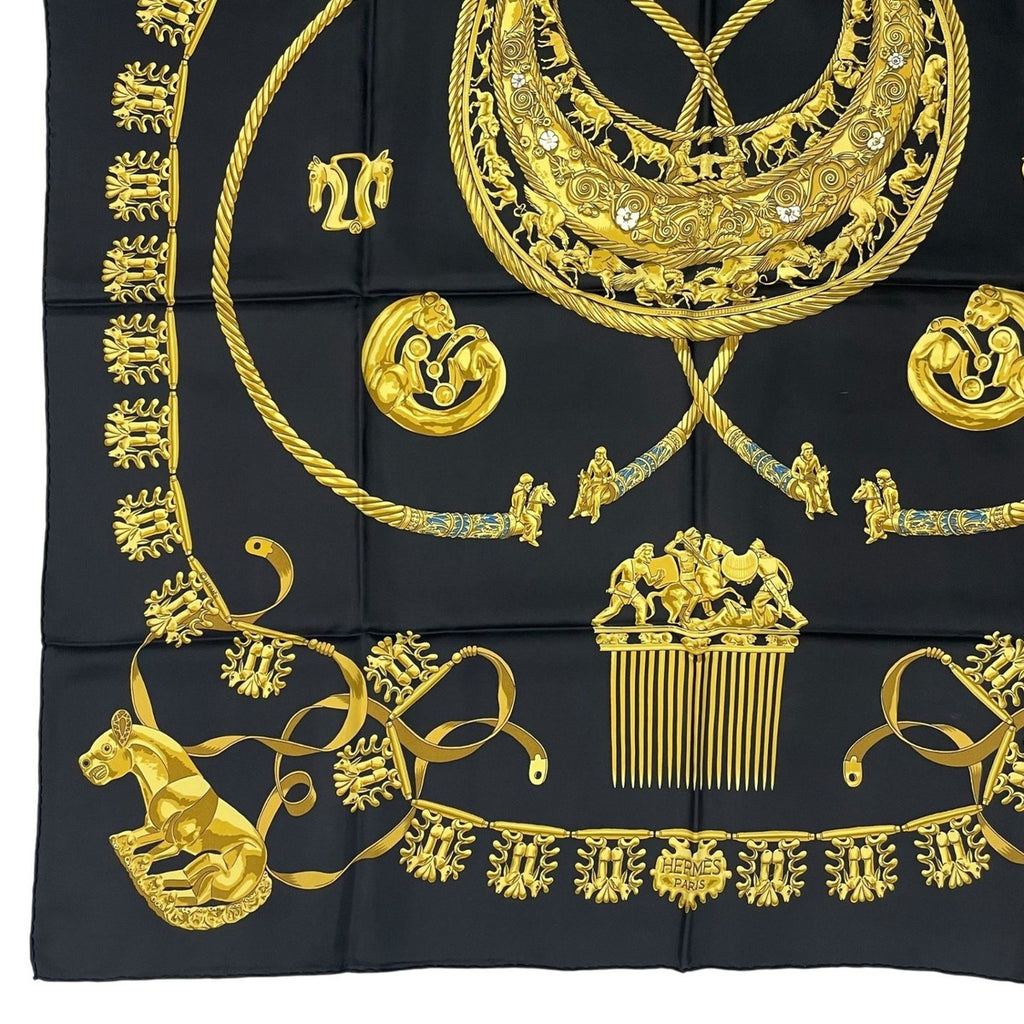 Hermes Scarf Silk Carre 90 les Cavaliers D'Or Golden Knight Black — view 4