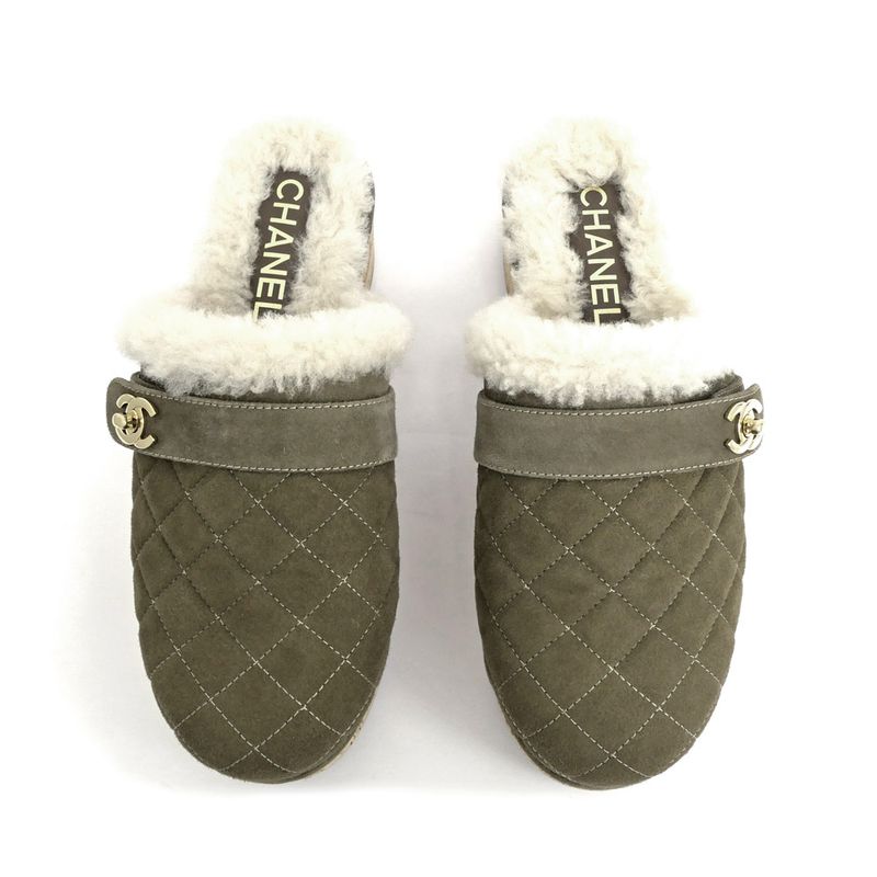 Chanel 21 B Clog Sabot Sandals Khaki Gdhardware Size 36 Shoes — view 7