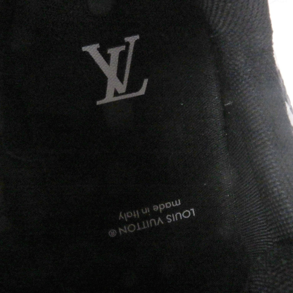 Louis Vuitton 2022 Trainer Line Comic Pattern — view 8