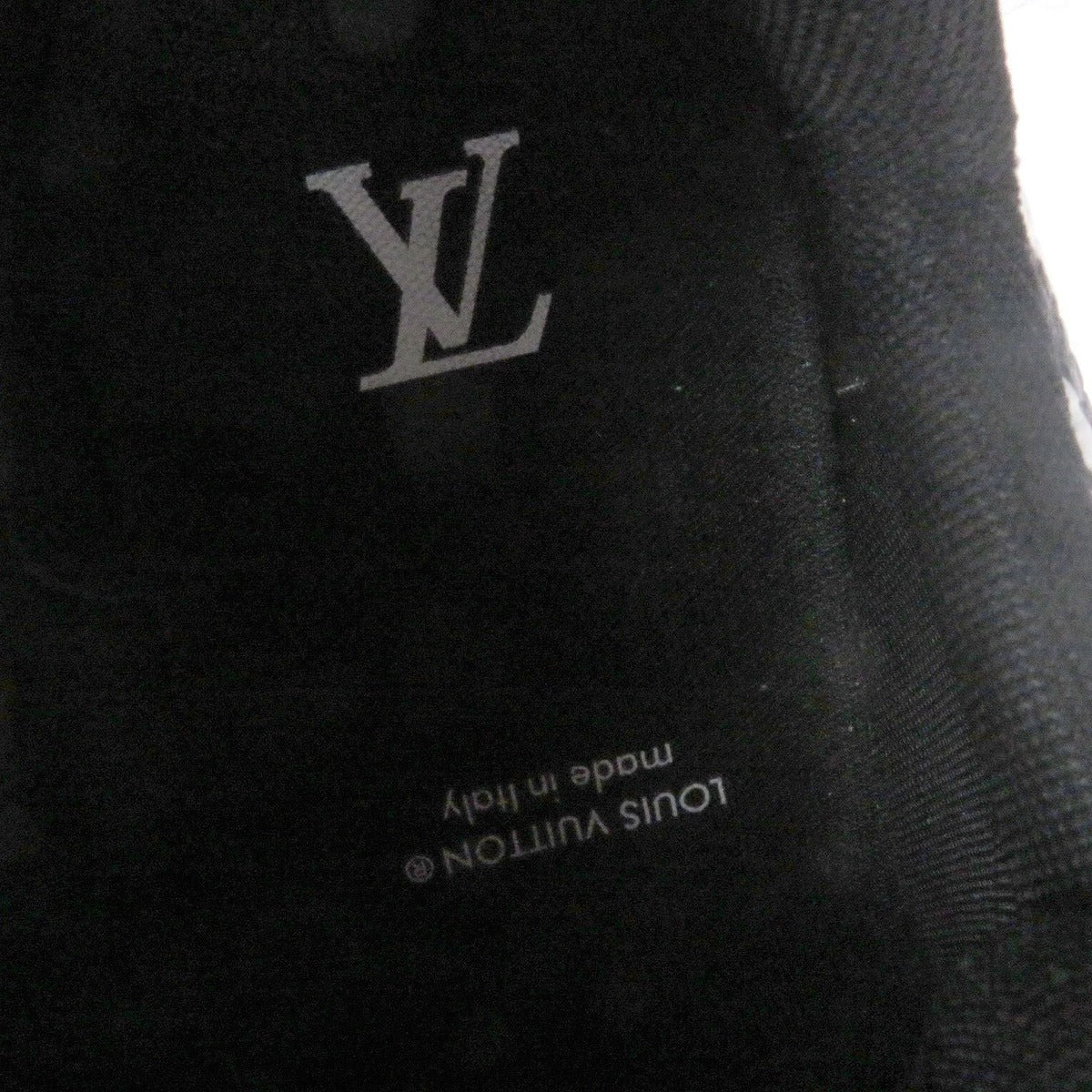 Louis Vuitton 2022 Trainer Line Comic Pattern — view 8