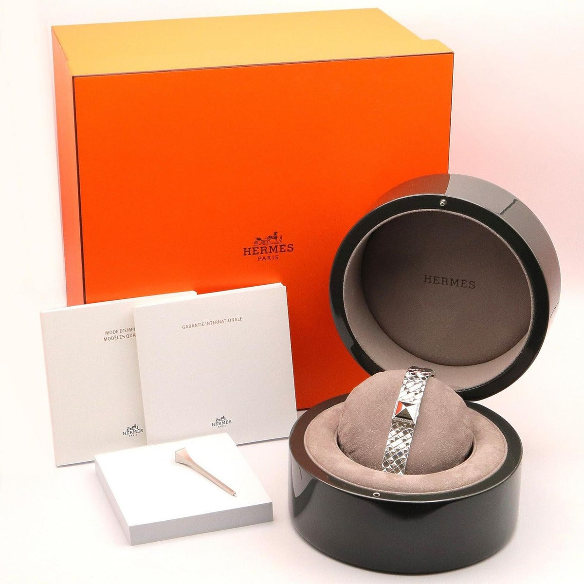 Hermes Watch Medall Mini Silver 18K White Gold — view 9