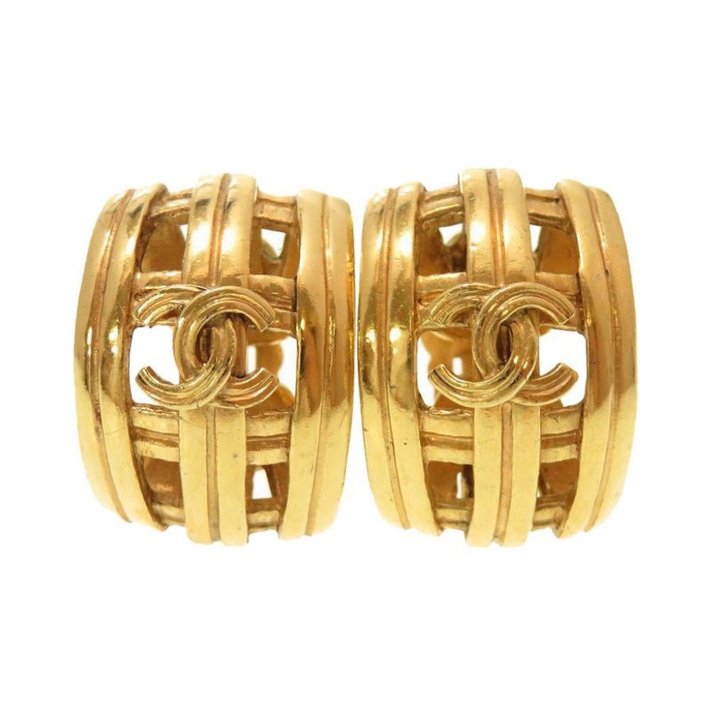 Chanel Coco Mark 96 P Metal Gold Earrings 0101 — view 2