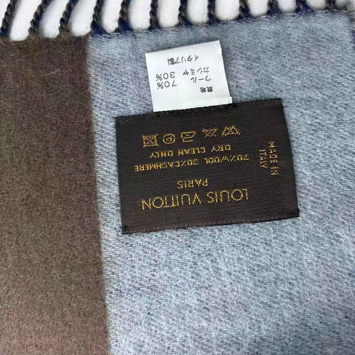 Louis Vuitton Muffler-v Logo Wool Cashmere Gray Scarf — view 3