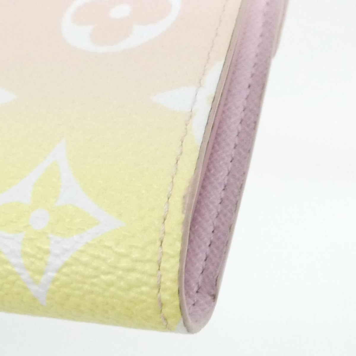 Louis Vuitton Via the Pool Portefeuille Victorine Wallet Rose Claire — view 5