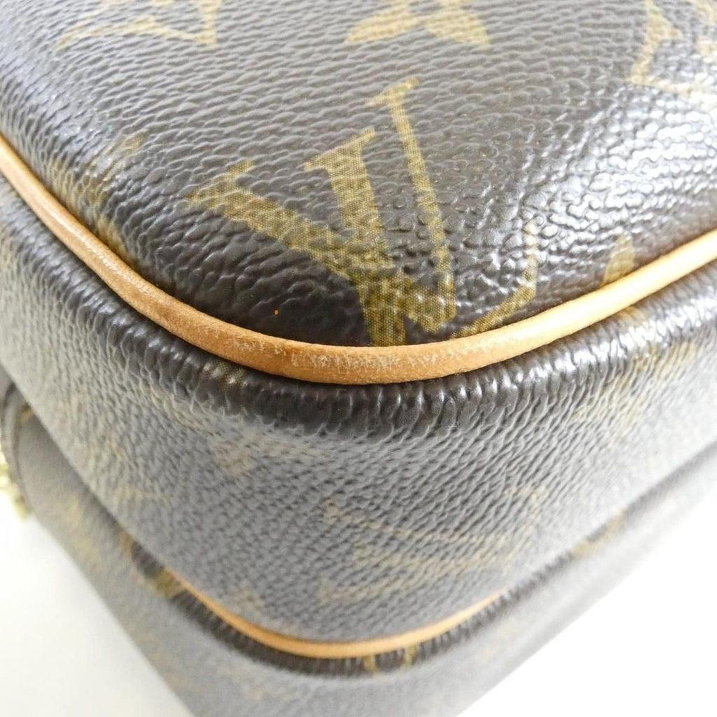Louis Vuitton Monogram Reporter 28 cm Shoulder Bag — view 3
