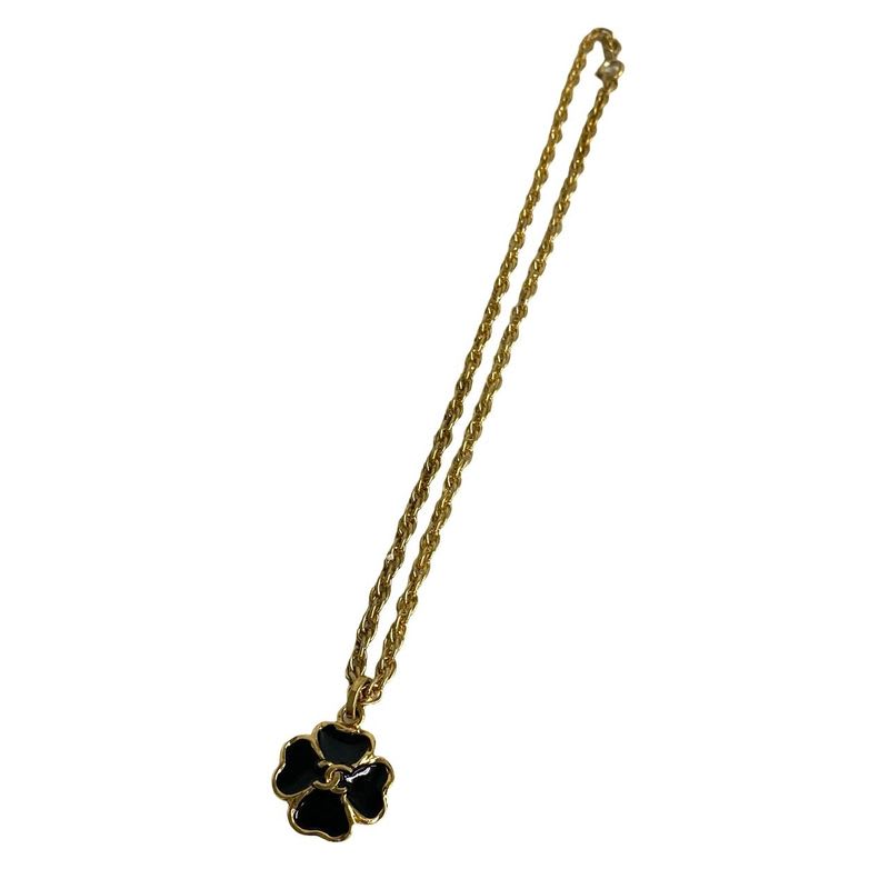 Chanel Vintage 3483 Engraved Coco Mark Clover Motif Chain Necklace Pendant — view 4