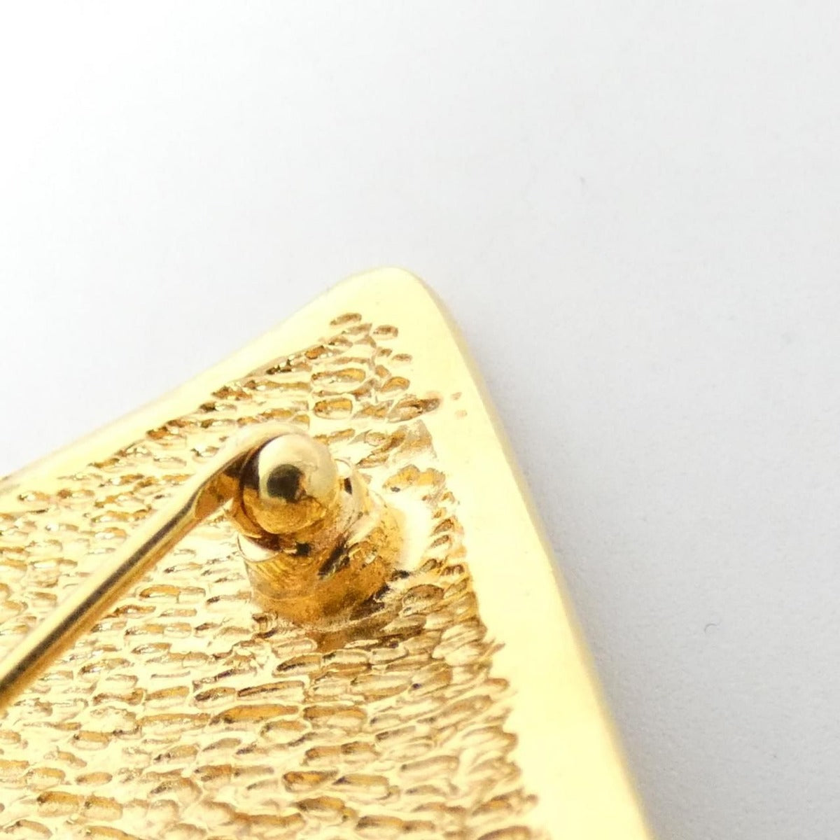 Chanel Vintage Brooch Gold — view 5