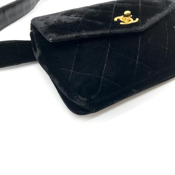 Chanel CC Logo Velour Quilted Waist Pouch Black — view 5