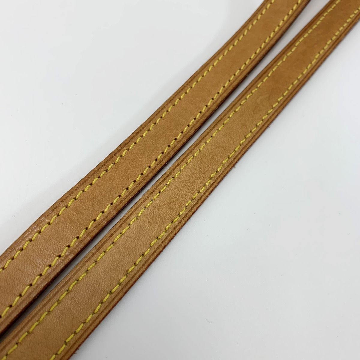 Louis Vuitton Leather Beige Gold Hardware 110 cm — view 7