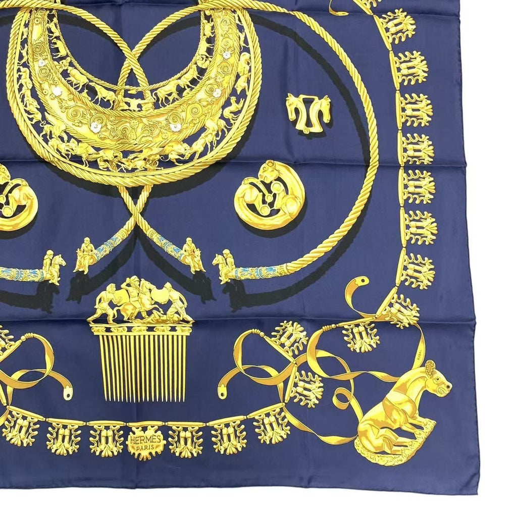 Hermes Carre 90 les Cavaliers D'Or Golden Knight Scarf Silk Navy — view 4