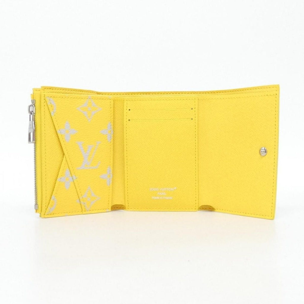 Louis Vuitton Monogram Glow Victor Wallet — view 4