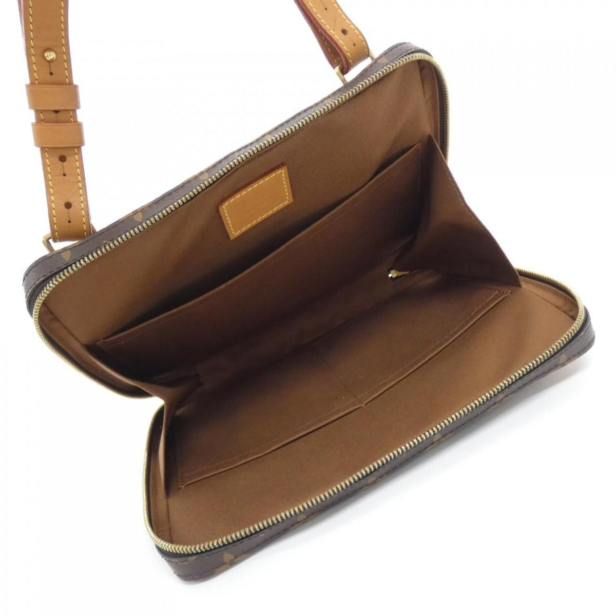 Louis Vuitton Monogram Soft Trunk Messenger PM Shoulder Bag Brown Marron — view 9