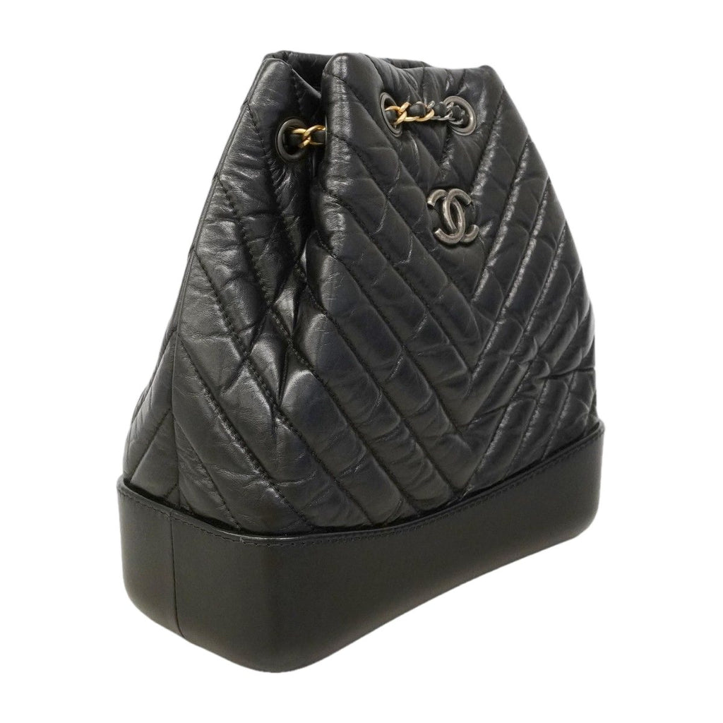 Chanel Backpack Blanc Calfskin Black Gold Silver — view 2