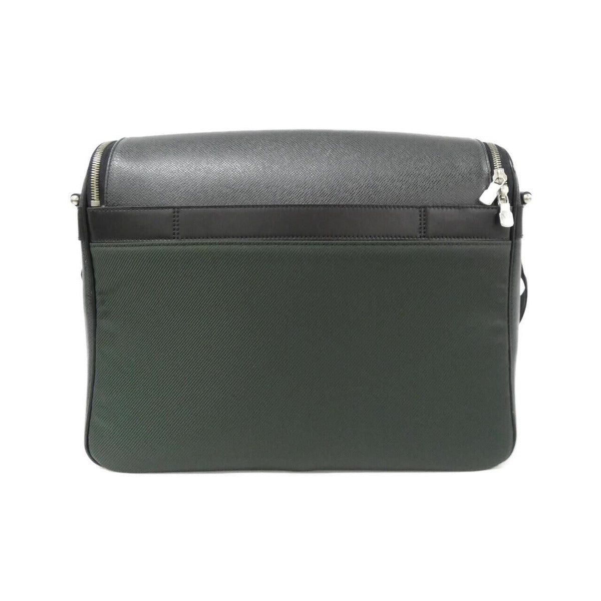 Louis Vuitton Taiga Shoulder Bag Ardoise Mat Silver — view 2
