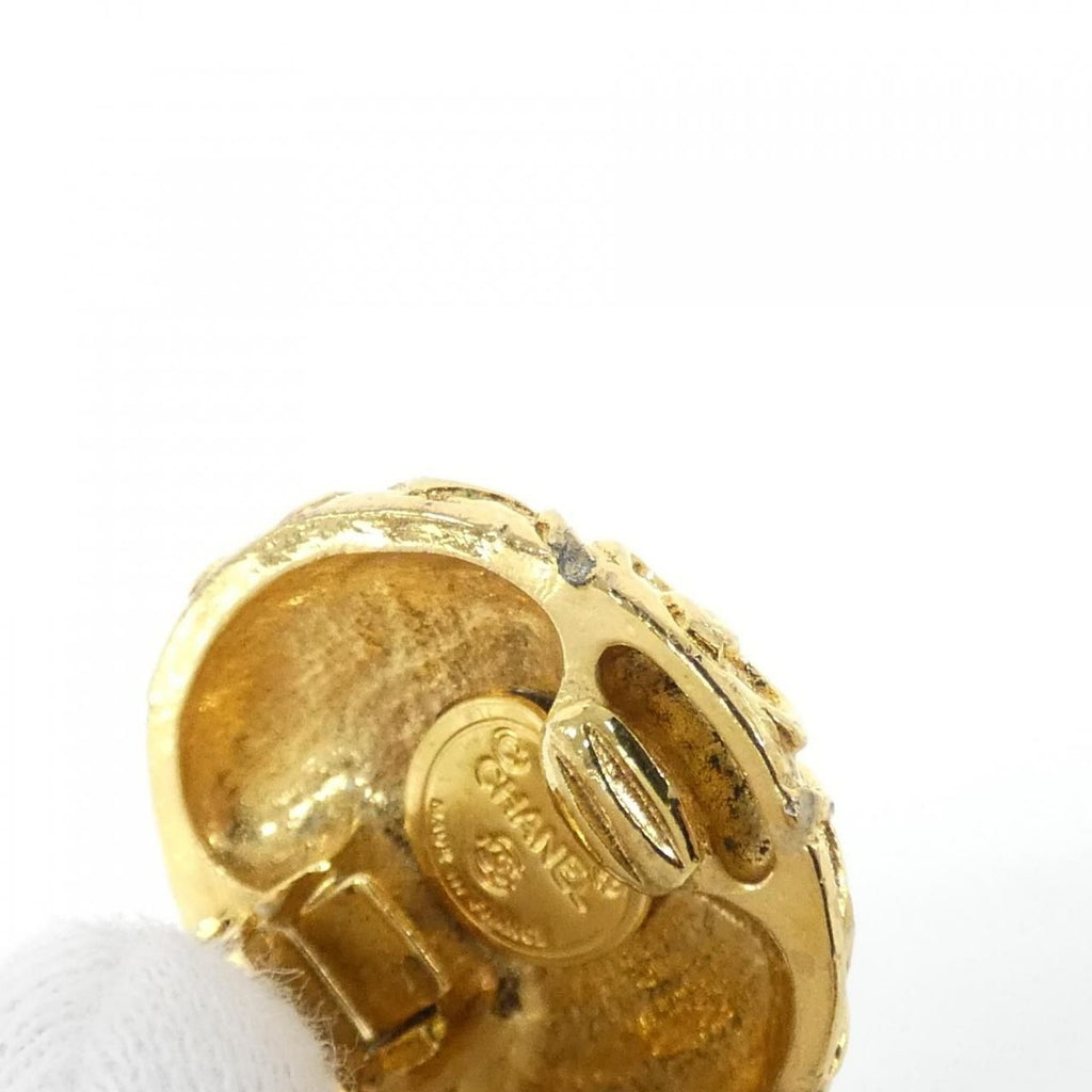 Chanel Vintage Earrings Gold — view 7