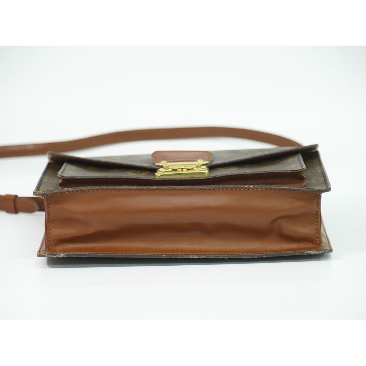 Louis Vuitton LV Monceau 26 Monogram 2-Way Shoulder Bag Brown — view 3